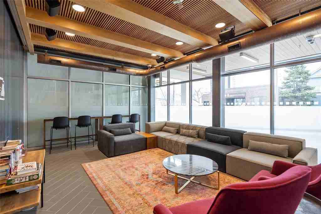 247 River Ave - Photo 5 of 24