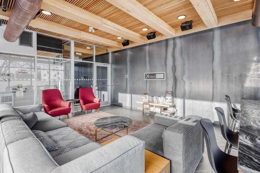 247 River Ave - Photo 6 of 24