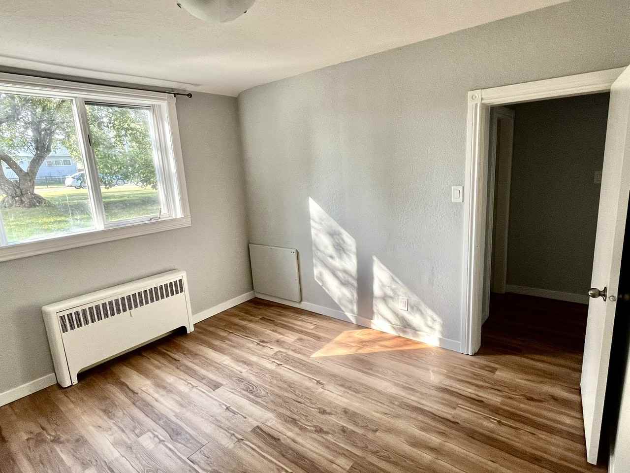 11235 117 St Nw - Photo 6 of 17