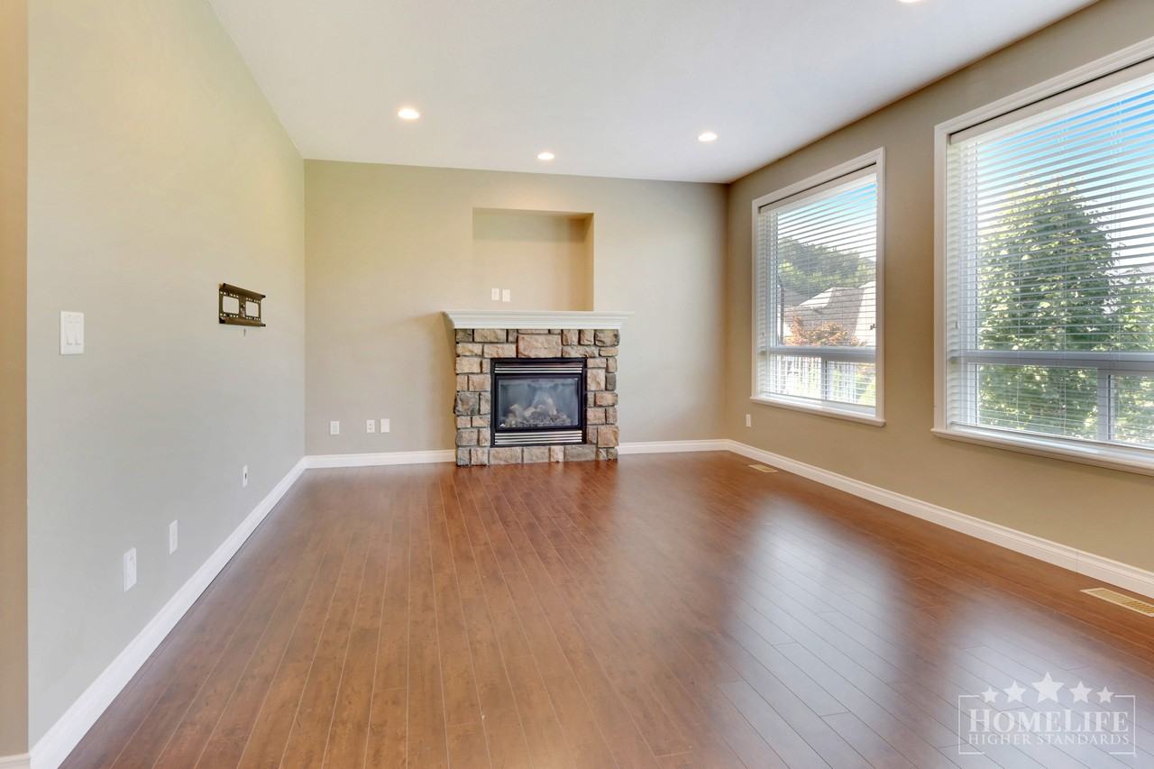 47393 Macswan Dr - Photo 2 of 21