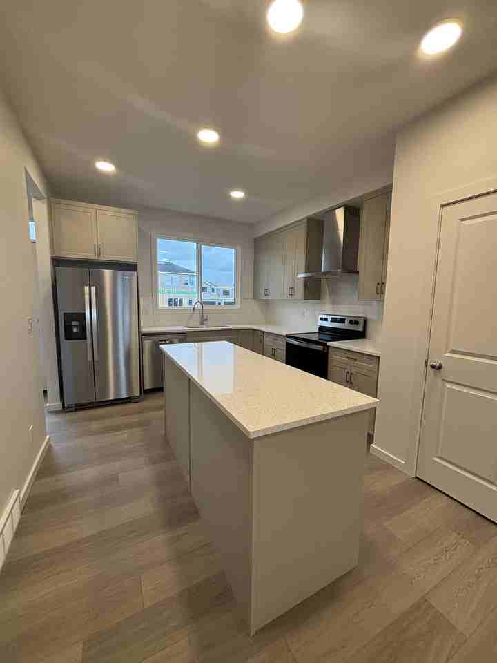 535 Rangeview St Se - Photo 5 of 28