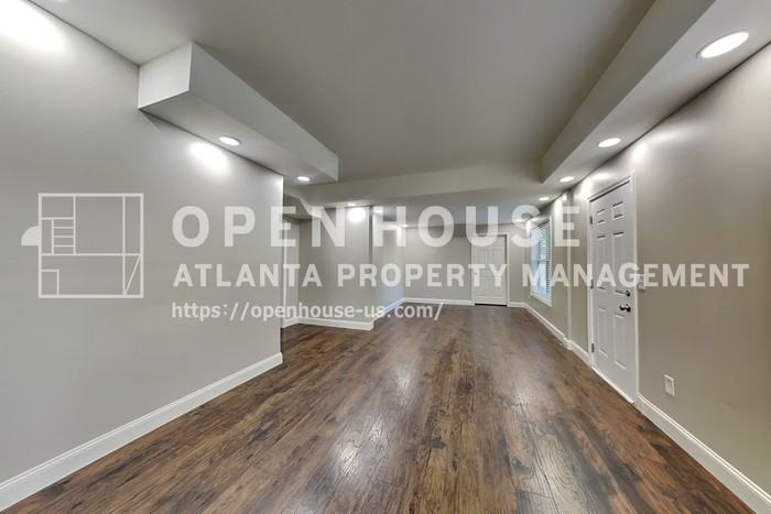 2405 Compton Pl - Photo 5 of 20