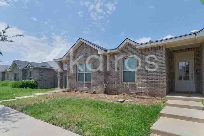 7402 Mosley St - Photo 2 of 27