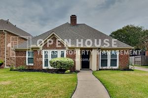 featured image of 1315 Forest Hollow Dr