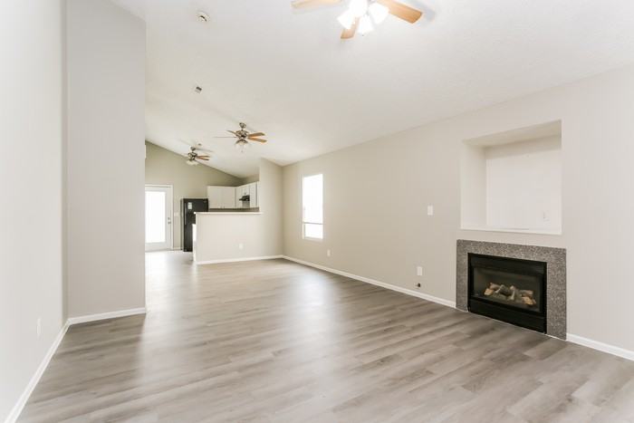 2650 Patrick Henry Ave - Photo 2 of 12