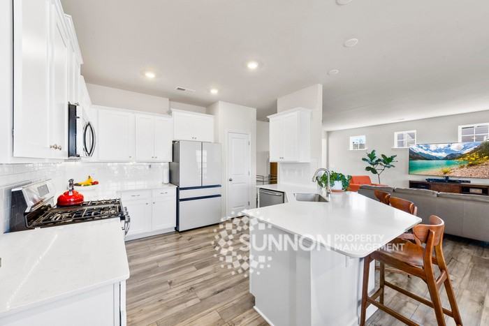 14030 Turncloak Dr - Photo 2 of 26