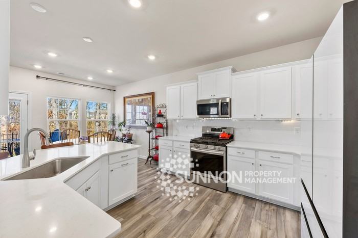 14030 Turncloak Dr - Photo 3 of 26