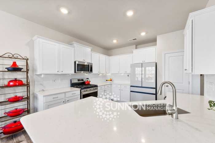 14030 Turncloak Dr - Photo 4 of 26