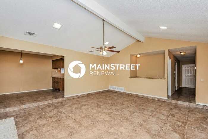 6905 Winchester Pl - Photo 5 of 17