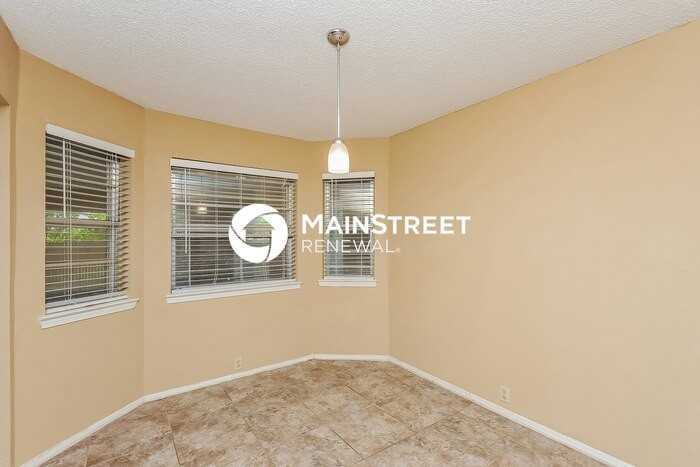 6905 Winchester Pl - Photo 7 of 17