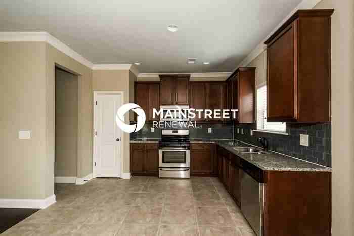 4893 Longview Run - Photo 7 of 15