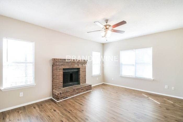 3154 Snapfinger Ln - Photo 5 of 21