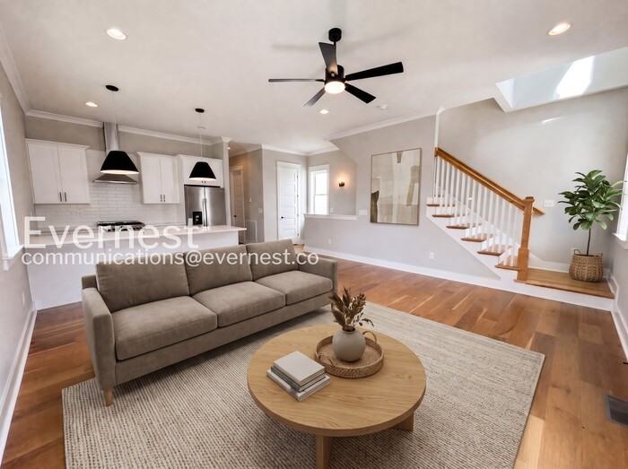 121 Lucile St - Photo 4 of 34