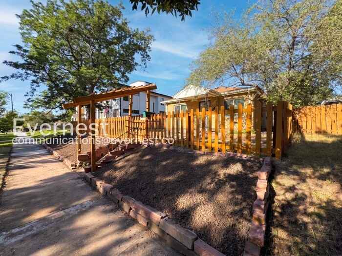 2219 Quitman St - Photo 3 of 34