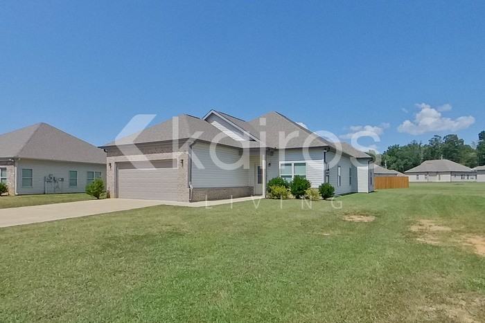 150 White Oak Cir - Photo 4 of 25