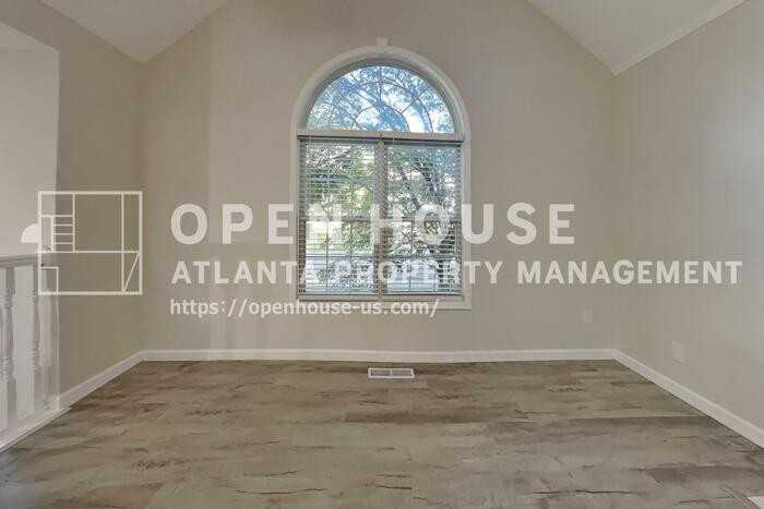 4244 Akins Ridge Ln - Photo 5 of 24