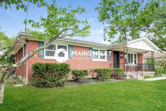 2242 Thistledawn Dr - Photo 2 of 14