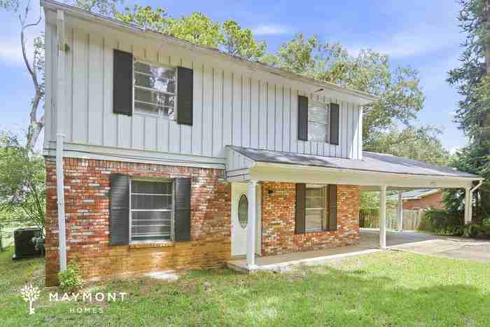 1013 Arlington St - Photo 2 of 3