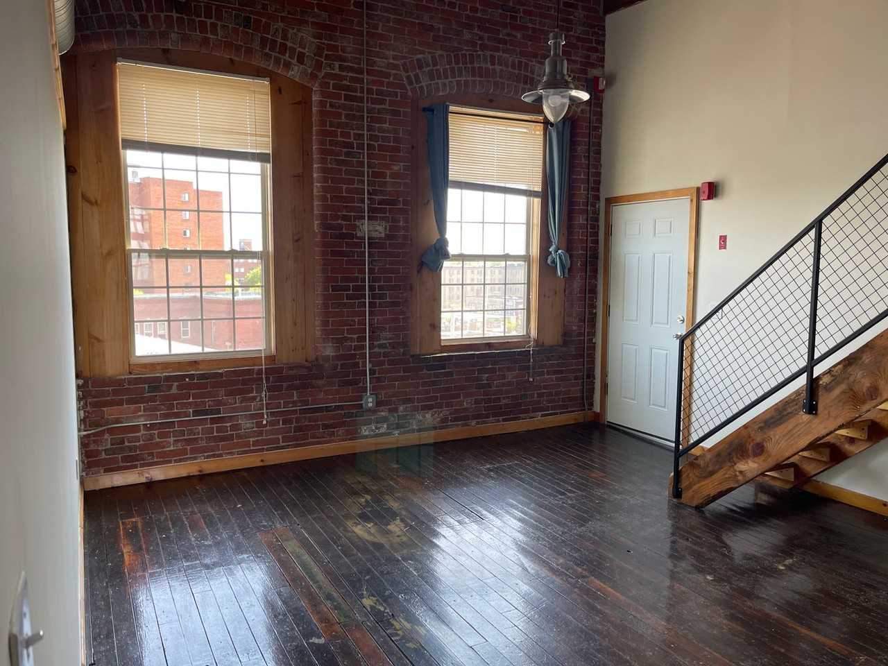 125 Goff Ave - Photo 2 of 24