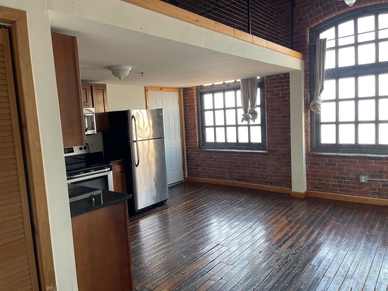 125 Goff Ave - Photo 5 of 24