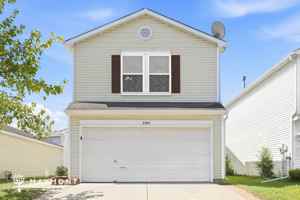 featured image of 2394 Collins Way
