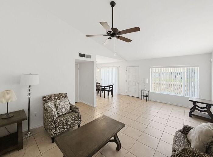 121 W Loma Vista Dr - Photo 6 of 25