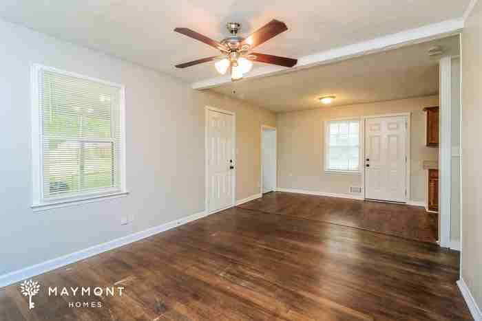 2020 Sanders Dr - Photo 5 of 12