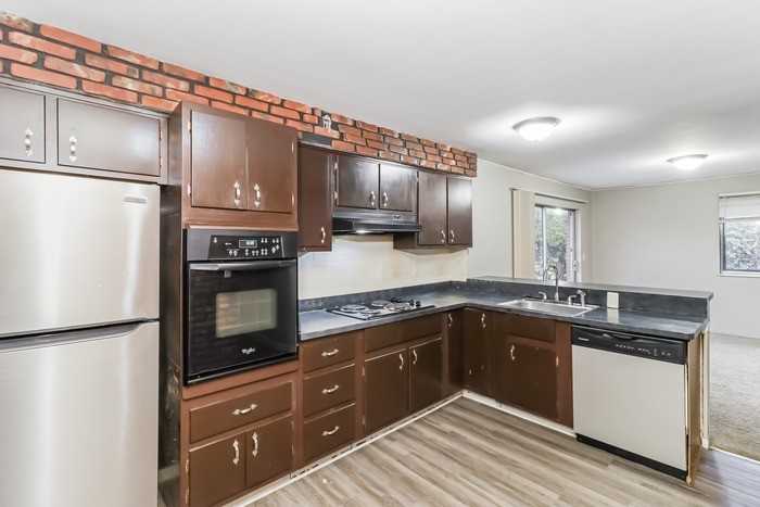 7872 Greenland Pl - Photo 5 of 12