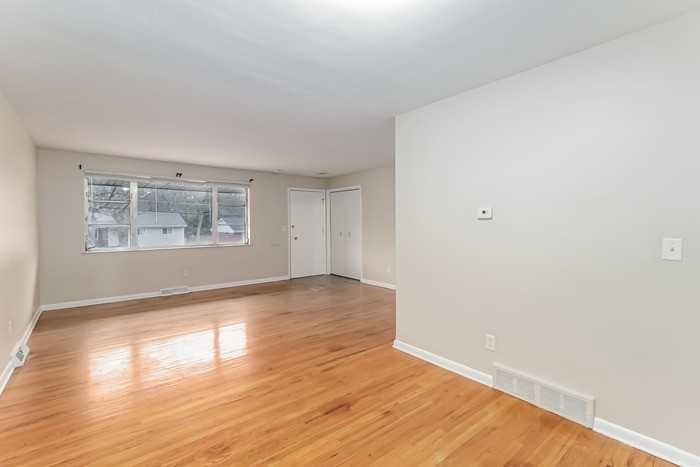 7872 Greenland Pl - Photo 6 of 12