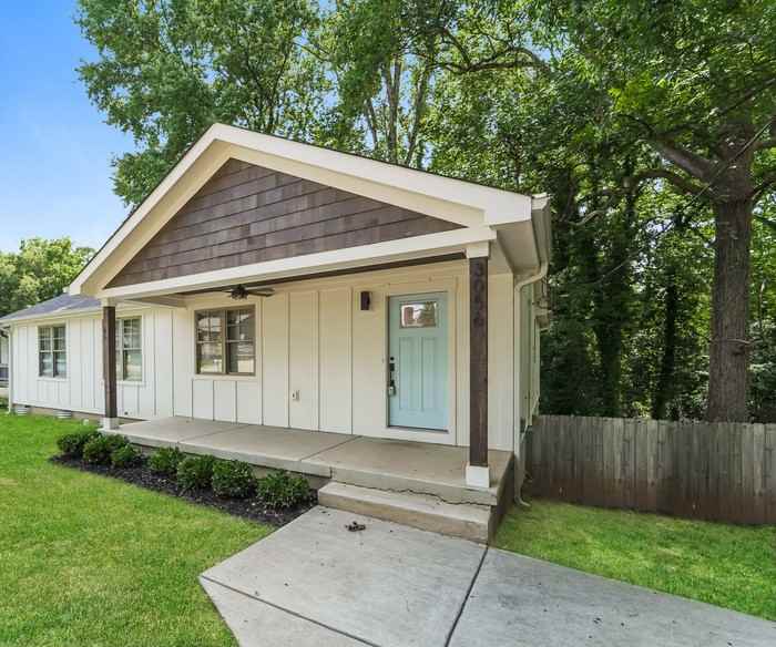 3056 Reid Ave - Photo 4 of 12