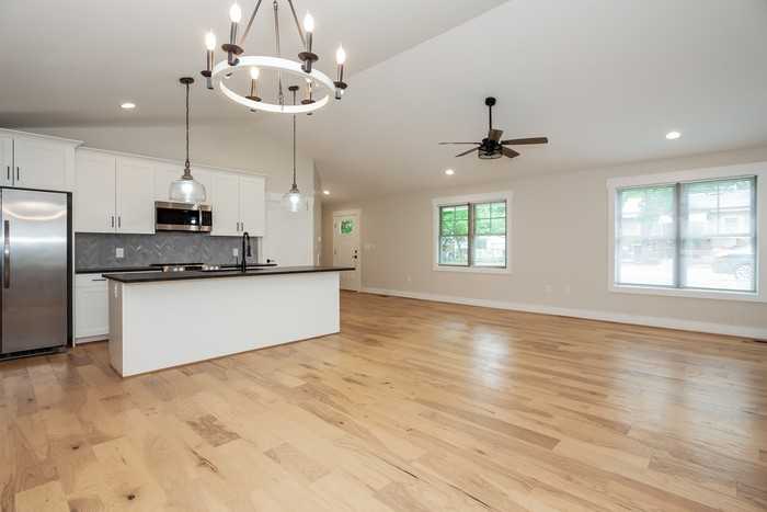 3056 Reid Ave - Photo 6 of 12