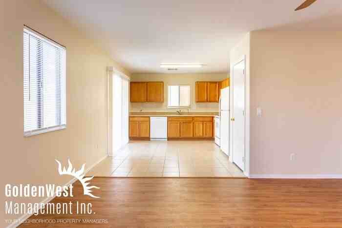 11408 W Hutton Dr - Photo 5 of 18