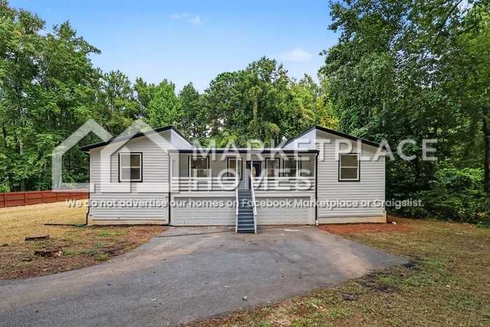 140 Indian Lake Dr - Photo 3 of 38