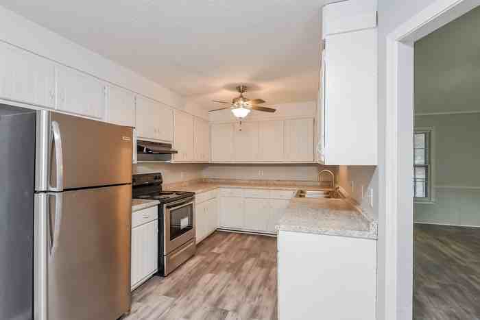 106 Parlock Cir - Photo 3 of 8