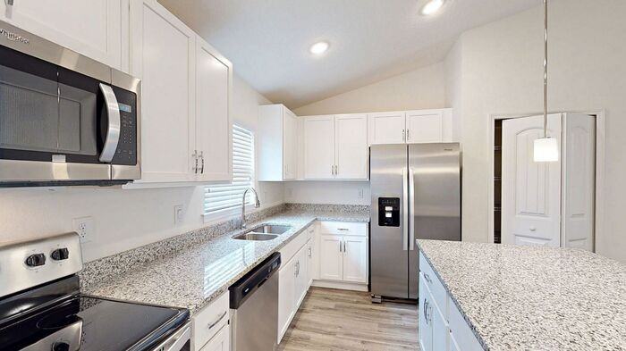 166 Secretary Trl - Photo 5 of 11