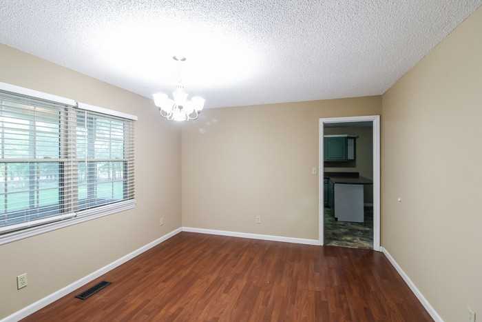 225 Tucker Rd - Photo 4 of 15