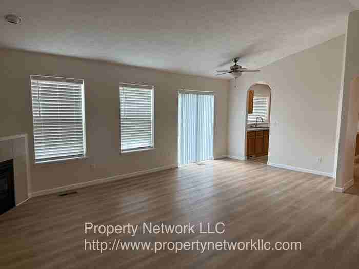 5729 Se 15th Dr - Photo 2 of 19