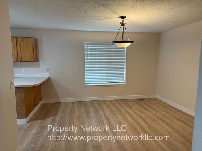 5729 Se 15th Dr - Photo 4 of 19