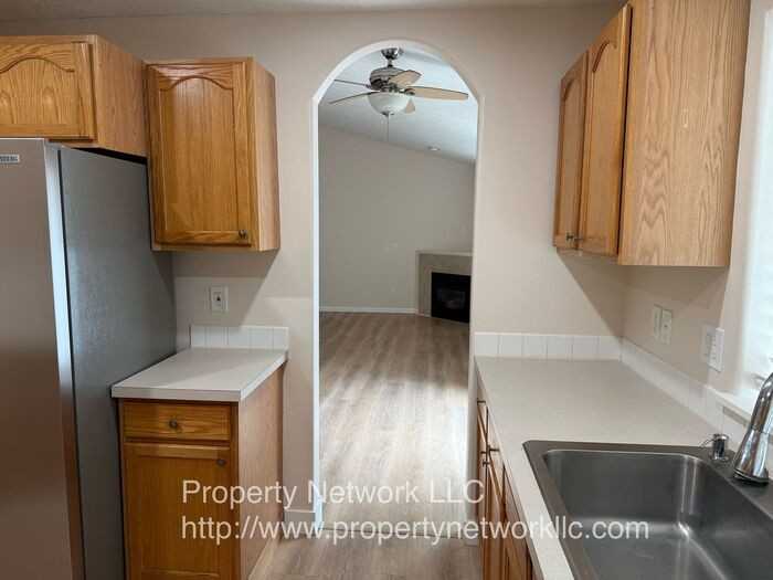 5729 Se 15th Dr - Photo 6 of 19
