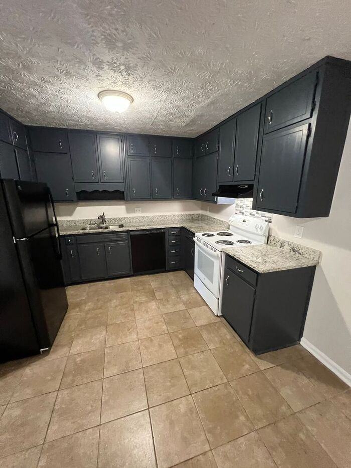 162 Scarlet Way - Photo 6 of 18