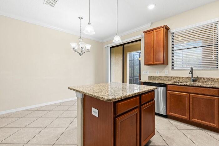 4272 Fennwood Ct - Photo 7 of 40