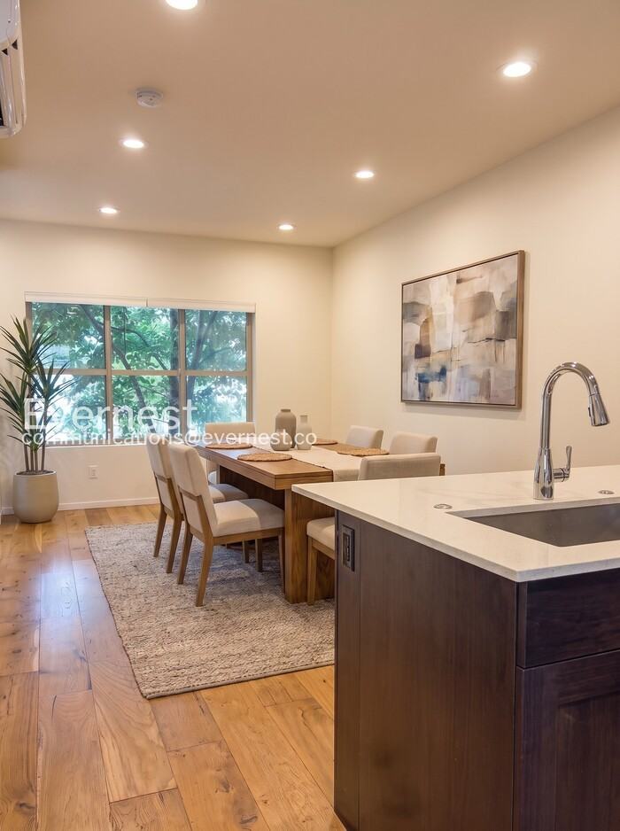 8529 Interlake Ave N #B - Photo 2 of 18