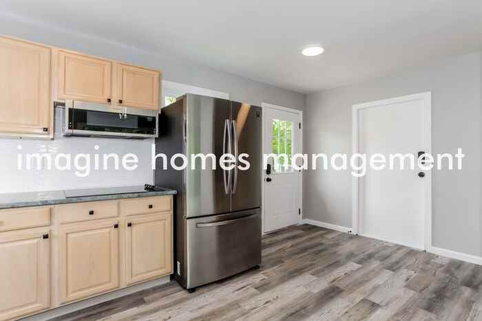 300 Navaho Dr - Photo 5 of 14