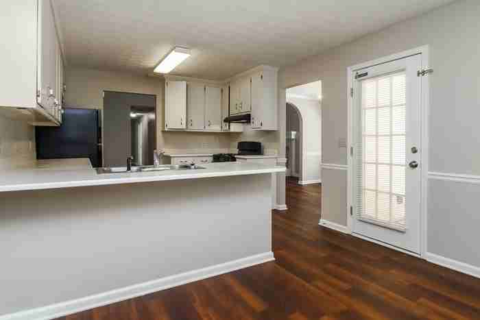 155 Somerset Dr - Photo 7 of 16