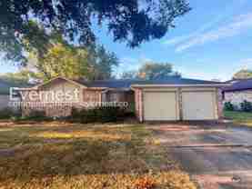 5311 Lincoln Town Dr - Photo 1 of 1