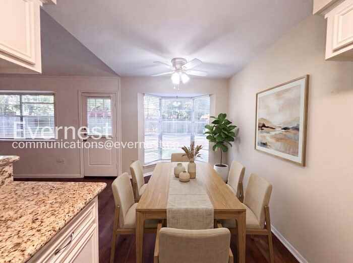 5311 Lincoln Town Dr - Photo 3 of 23
