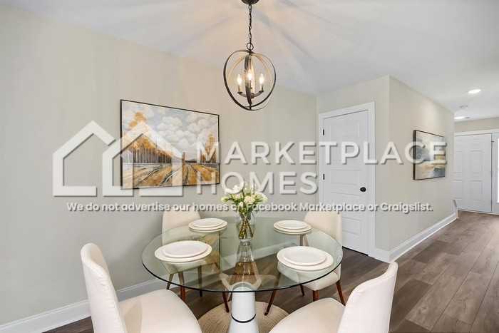 2219 Perrins Ln - Photo 4 of 30