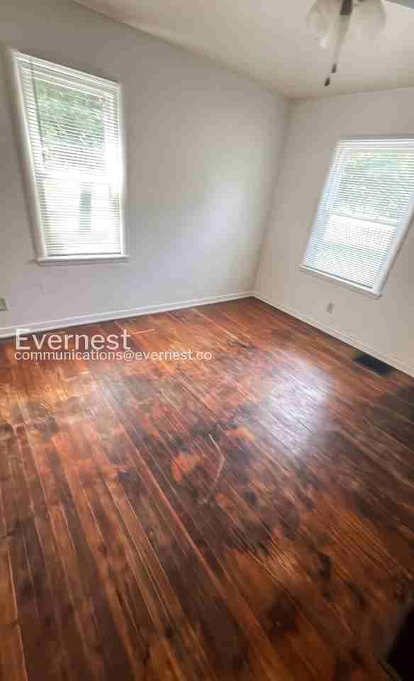 792 Butler Ave - Photo 5 of 15