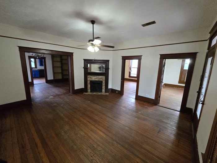 1735 Cleveland St - Photo 2 of 8