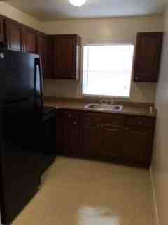 Chateaux Apartments - Photo 2 of 9